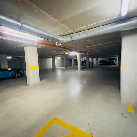 アパート Karzo Lu 201 Freegarage ブダペスト