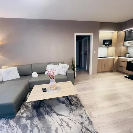 Karzo Lu 201 Freegarage アパート *