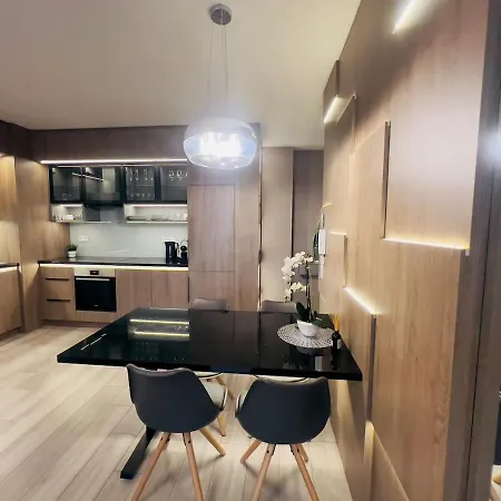 Karzo Lu 201 Freegarage アパート