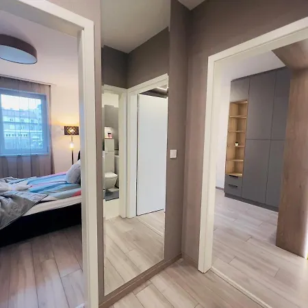 Karzo Lu 201 Freegarage ブダペスト