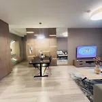 Karzo Lu 201 Freegarage * Βουδαπέστη