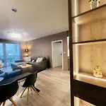 Karzo Lu 201 Freegarage Διαμέρισμα *